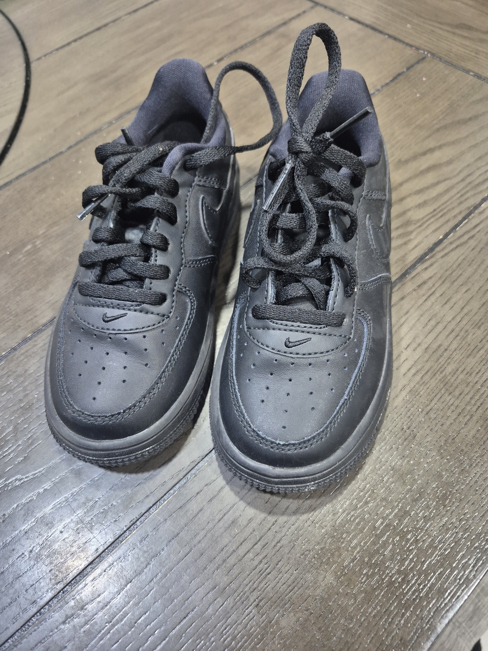 Nike Kids Black Low-Top Leather Sneakers